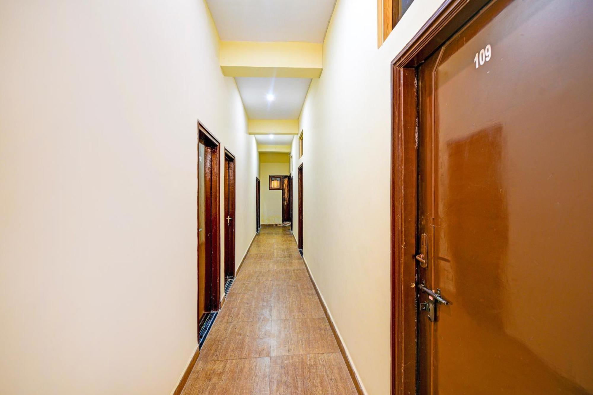 Hotel O Aj Star Hotel Faridabad Eksteriør billede